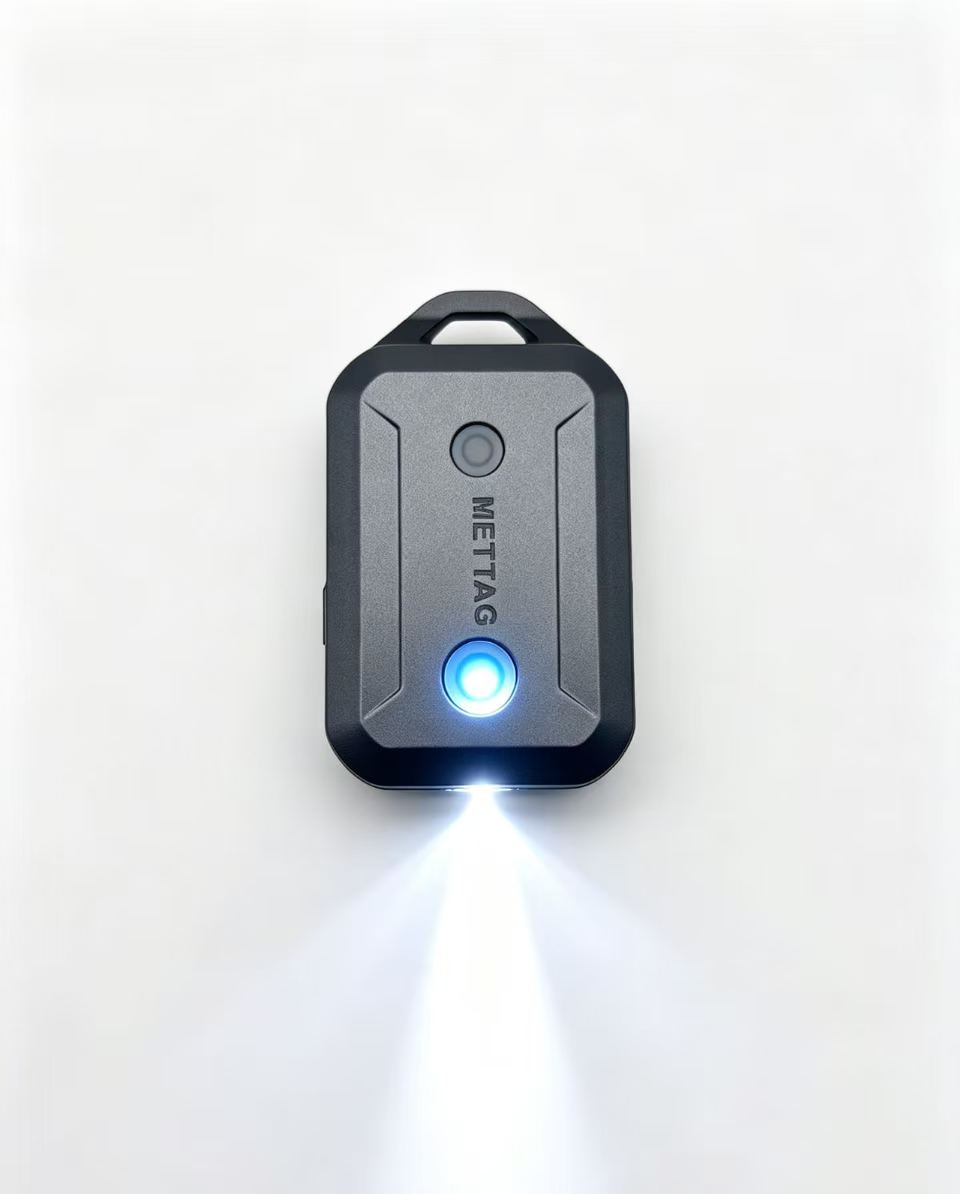 METTAG GPS Tracker with LED flashlight